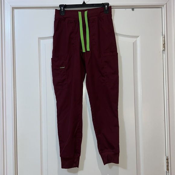 Thomas Edison State University Nursing Student Uniform - Picture 9 of 16